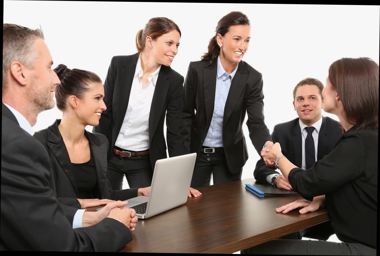 Laporan Omzet Klinik Kecantikan Anda Bohong Kalau Tidak Pakai Data Lengkap