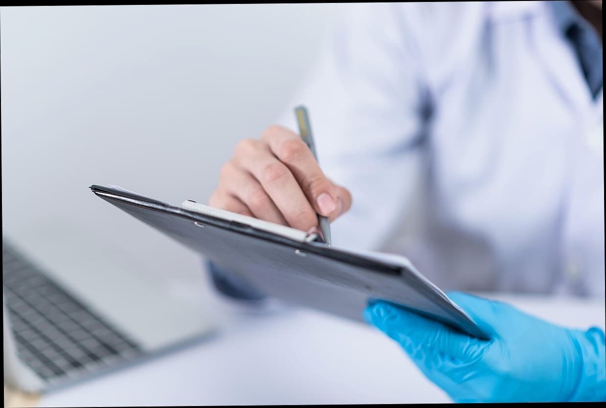 Aplikasi Klinik Estetika: 4 Mitos yang Menghambat Profit Klinik Anda