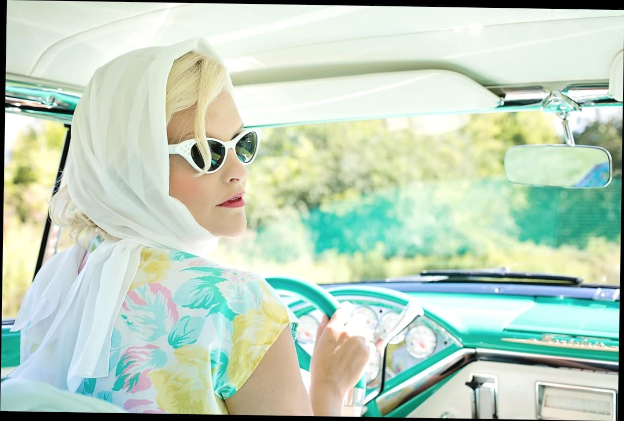 Tampilan dashboard manajemen klinik kecantikan dengan data pelanggan