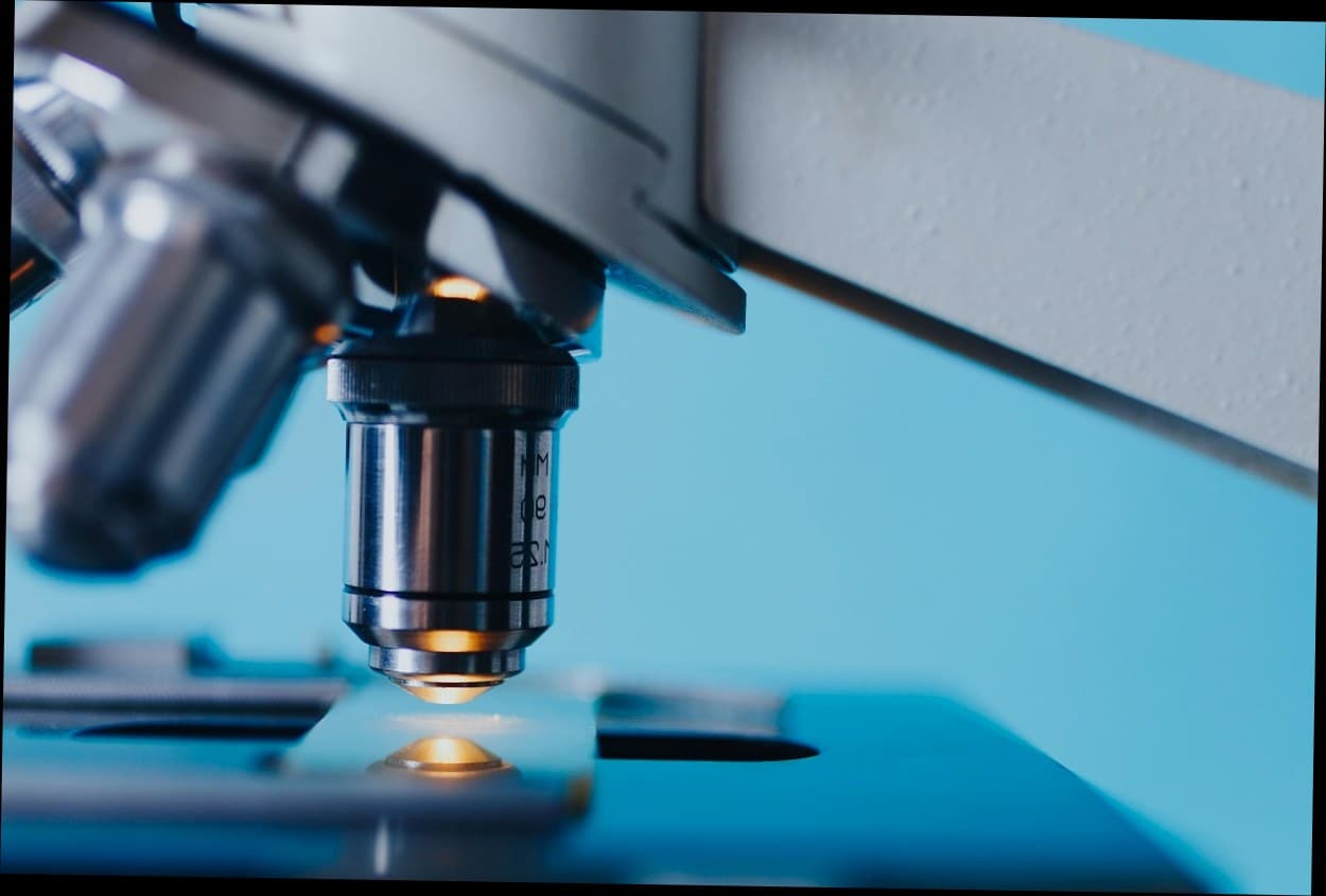 Manajemen data pasien klinik kecantikan modern dengan sistem digital