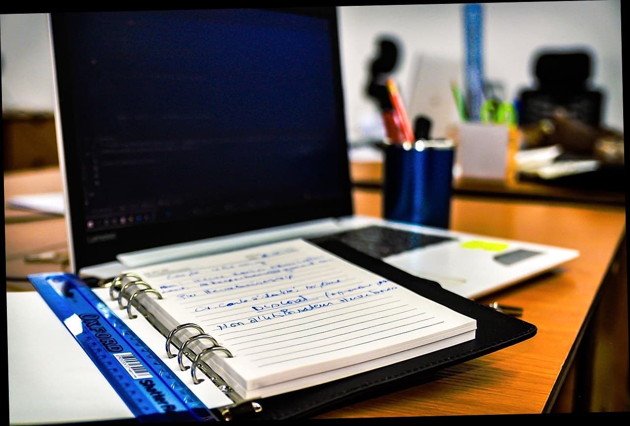 Tampilan dashboard software salon kecantikan untuk manajemen klinik