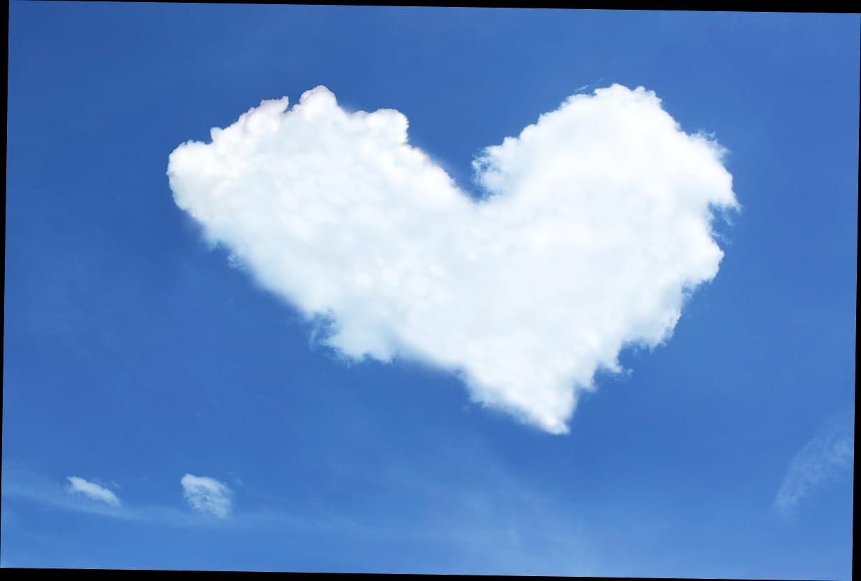 Ilustrasi program loyalitas klinik kecantikan dengan pelanggan mendapatkan poin reward