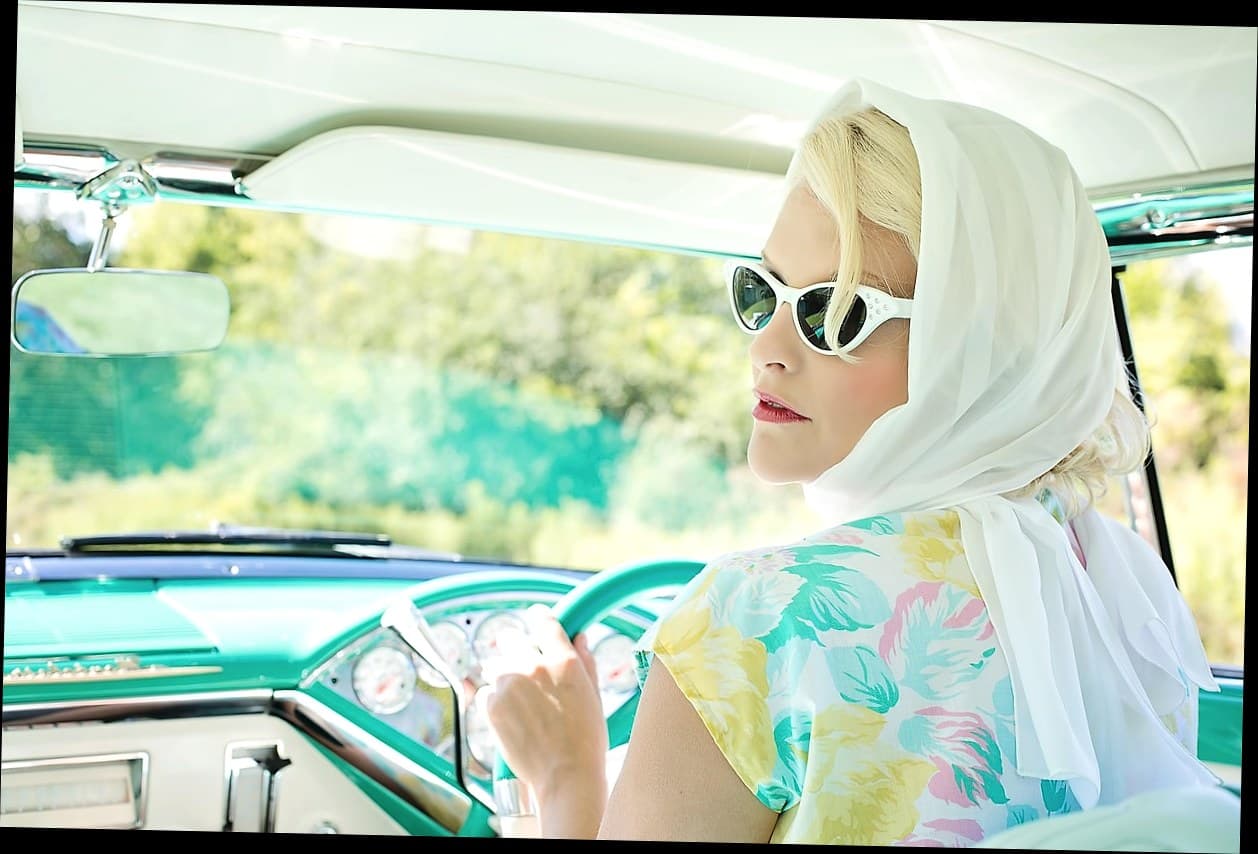 Tampilan dashboard manajemen klinik kecantikan di laptop