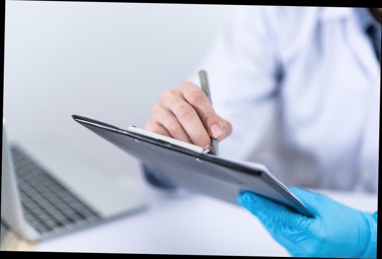 Cara Menyusun Strategi Iklan Beauty Clinic yang Menguntungkan: Perbandingan Metode