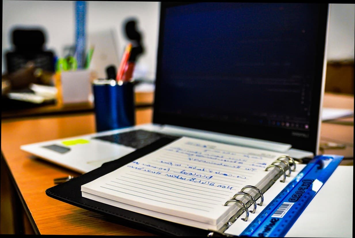 Rekam Medis Digital Klinik Kecantikan: Mengapa Excel Tidak Cukup Lagi