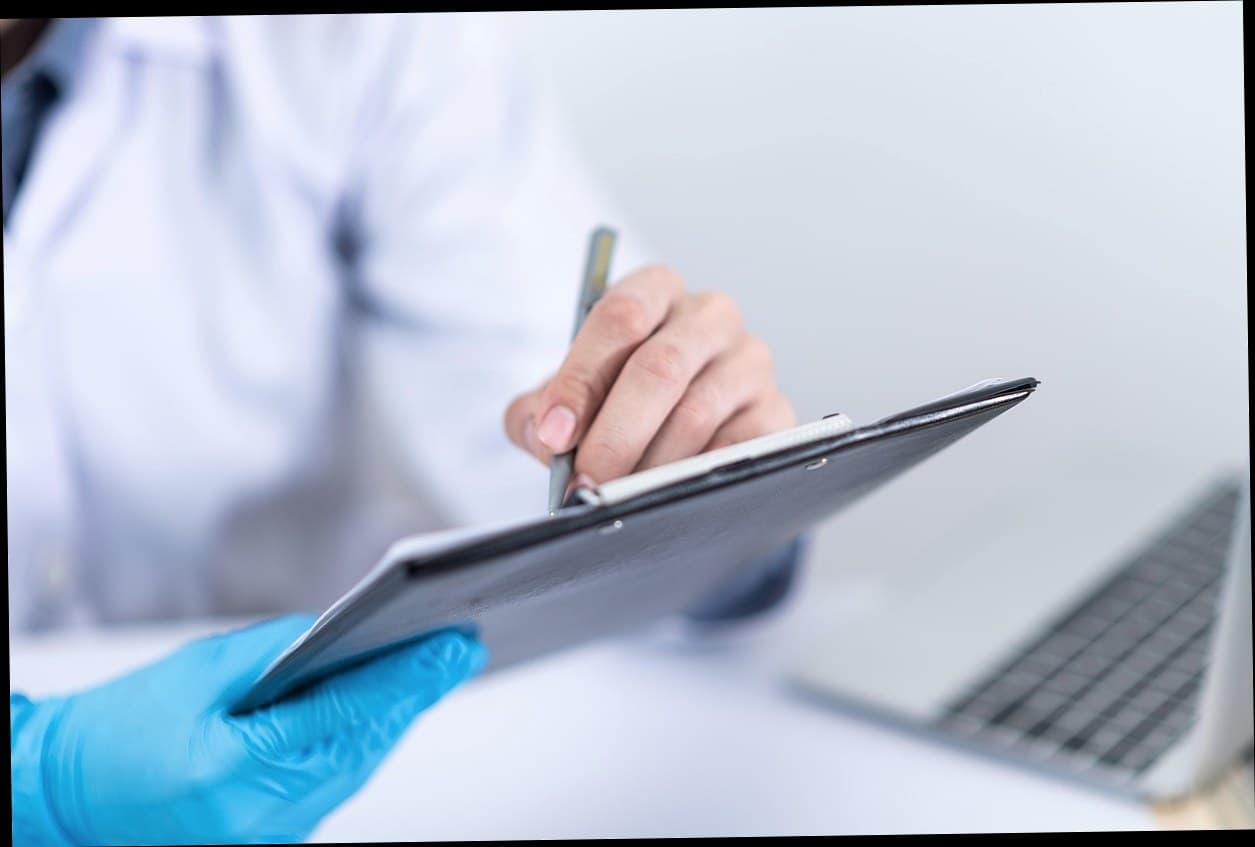 3 Strategi Menyusun Menu Treatment Klinik Kecantikan yang Bikin Pasien Ketagihan