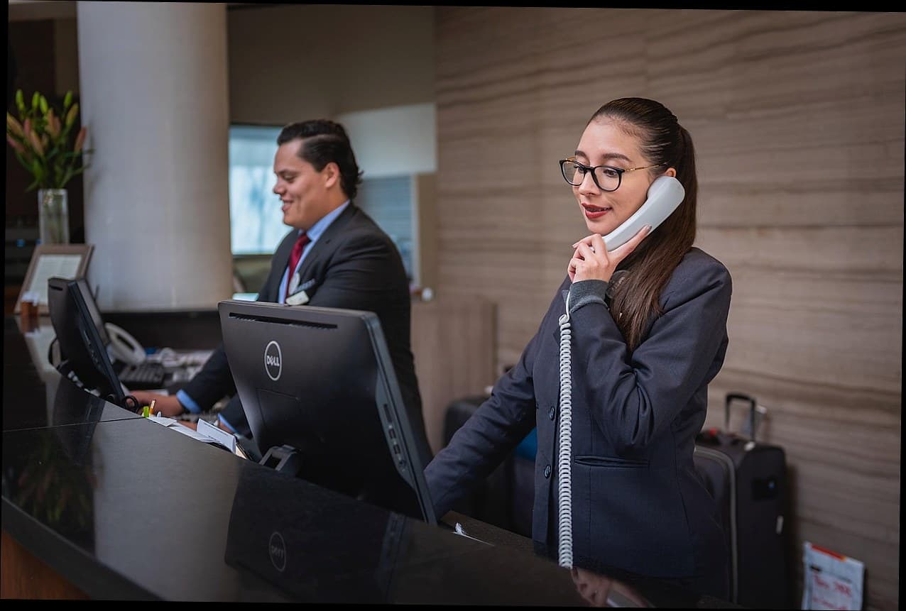 Cara Menjaga Kualitas Pelayanan Klinik Kecantikan: Dari Pelanggan Sekali Jadi Pelanggan Setia