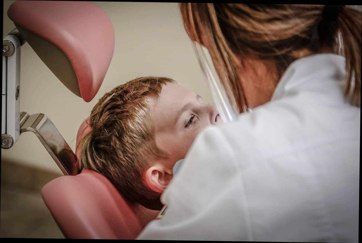 Konsultasi harga perawatan di klinik kecantikan modern