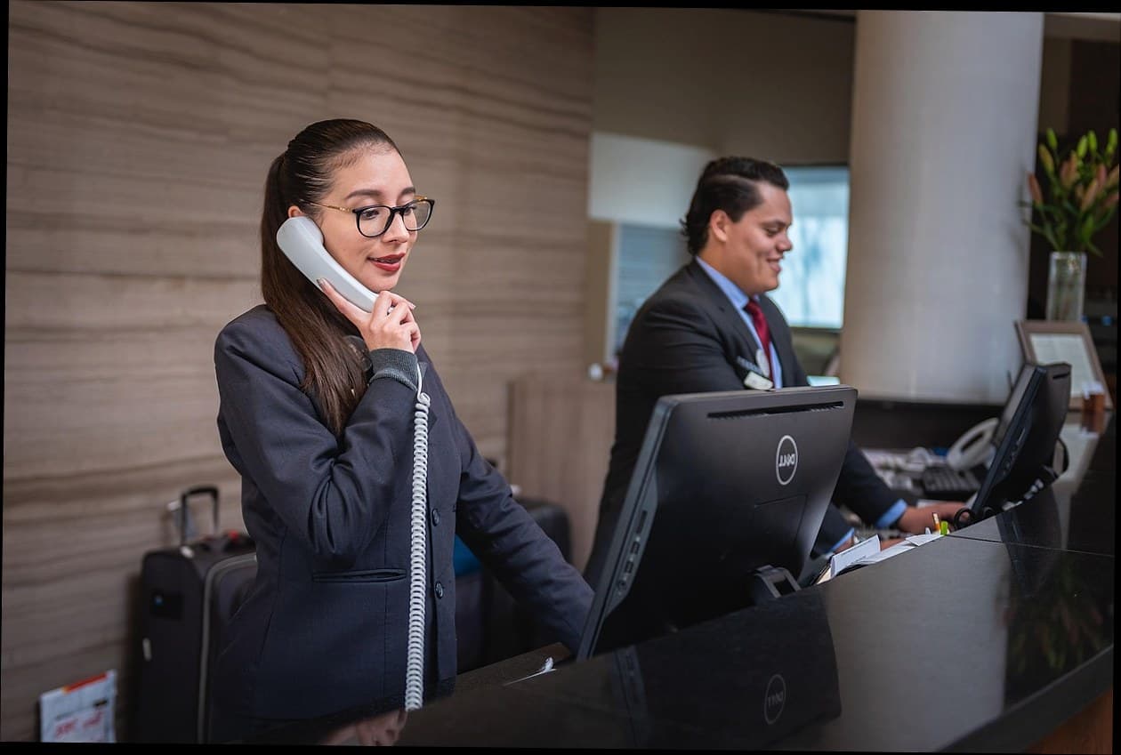 Pasien Lari ke Klinik Lain? Cara Meningkatkan Customer Experience Klinik Kecantikan yang Jarang Dibahas