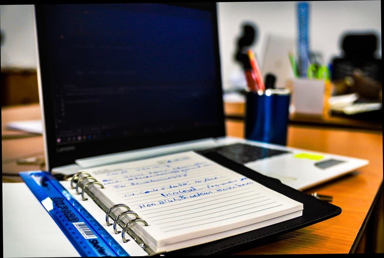 Masih Pakai Cara Manual? Kapan Waktu Tepat Investasi Software Klinik Dermatologi?