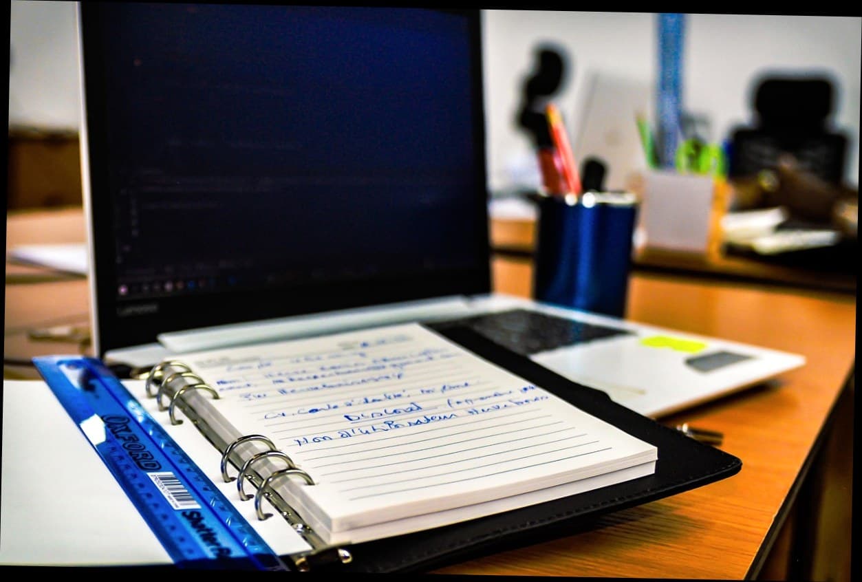 Tampilan dashboard software klinik kecantikan untuk manajemen pelanggan dan reservasi