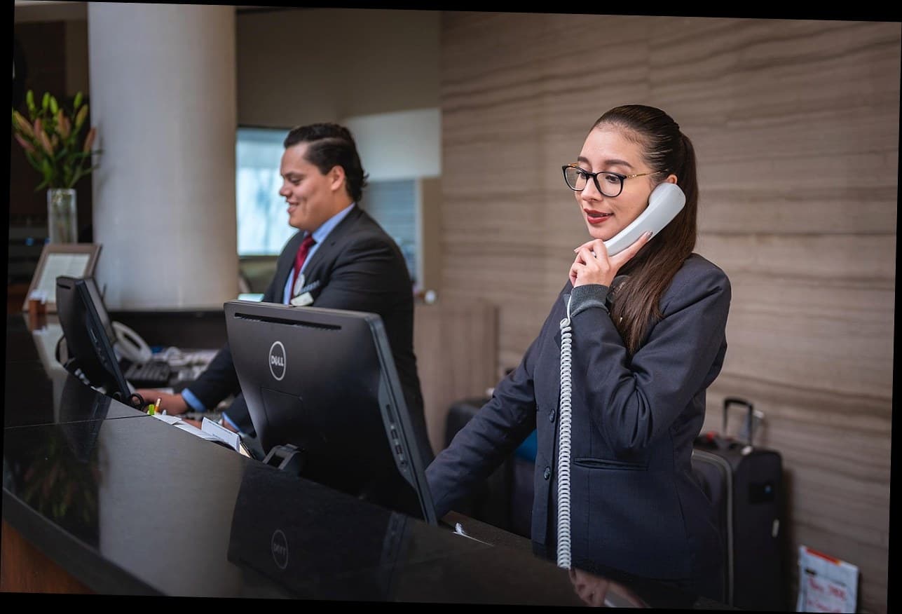 Bagaimana Cara Meningkatkan Kepuasan Pelanggan Klinik Kecantikan: Studi Kasus dari Jakarta