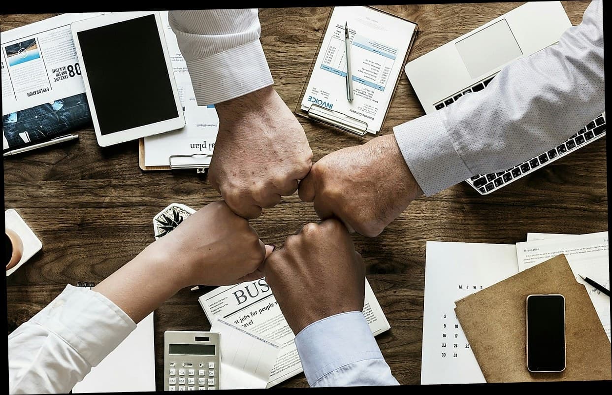 Apakah Aplikasi Salon Kecantikan Benar-benar Menghemat Biaya atau Cuma Membebani Anggaran?