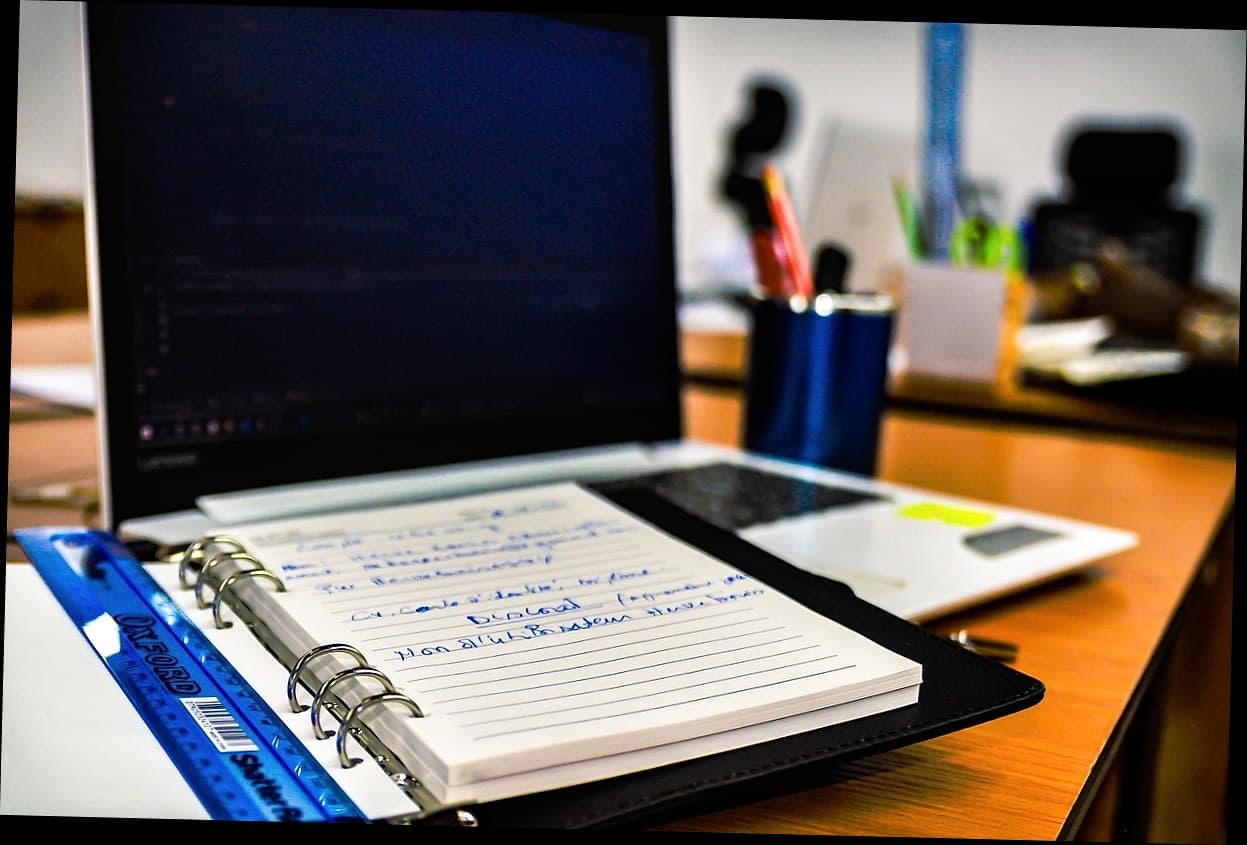 Cara Memilih Software Klinik Kecantikan Terbaik: Mana yang Bikin Pasien Kembali Terus?