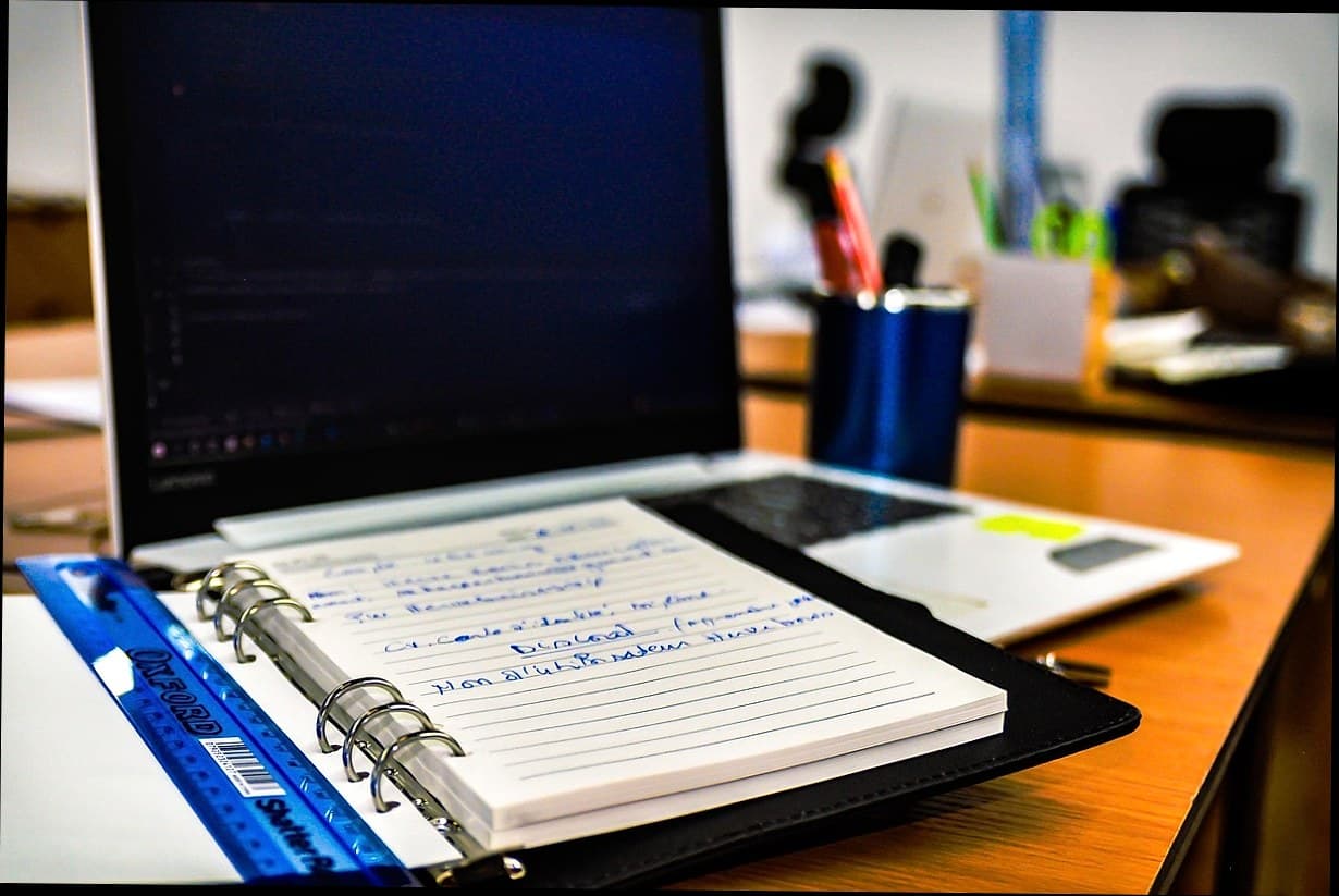 Keuntungan Digitalisasi Klinik Kecantikan: Kenapa Metode Manual Membakar Uangmu